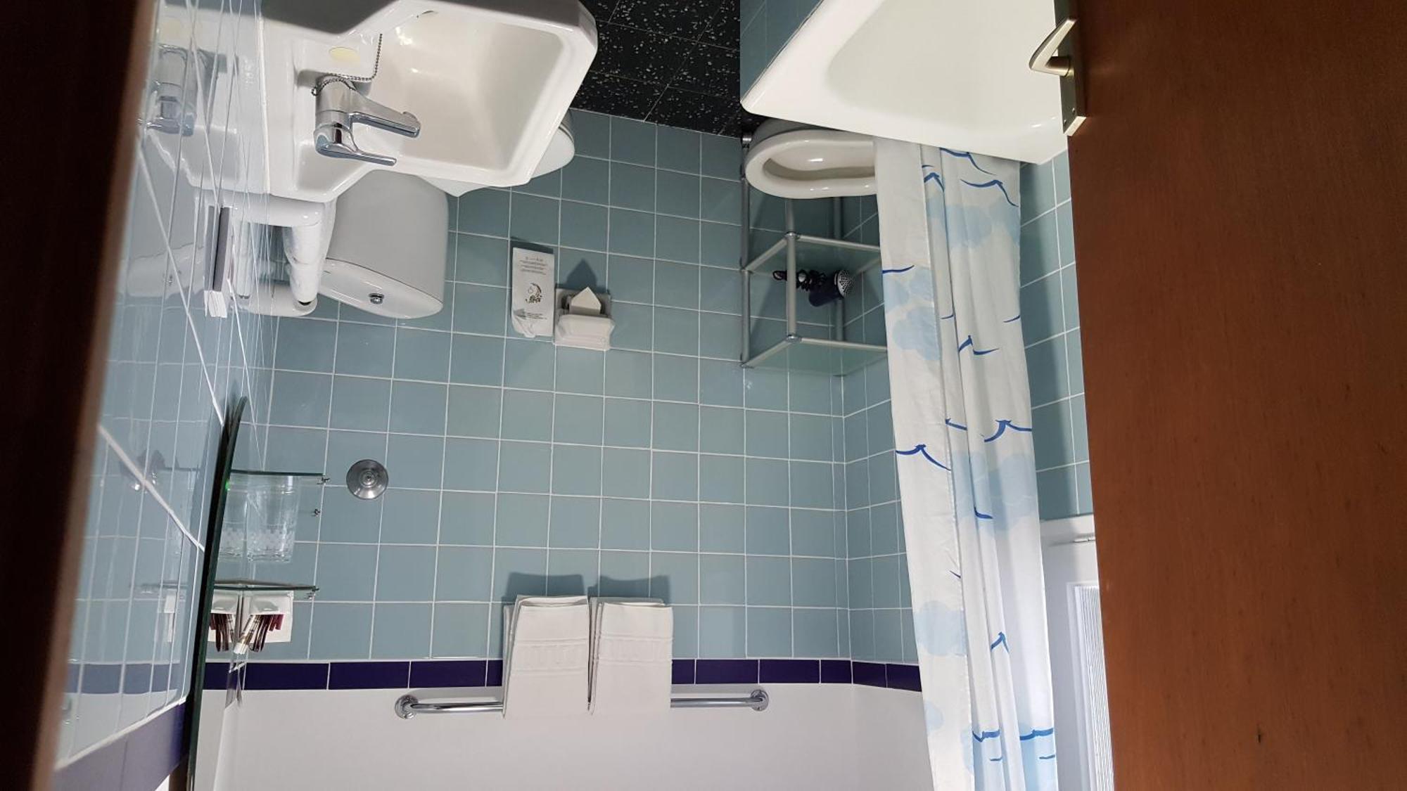 Hostal Residencia Catalina Palamós Zewnętrze zdjęcie