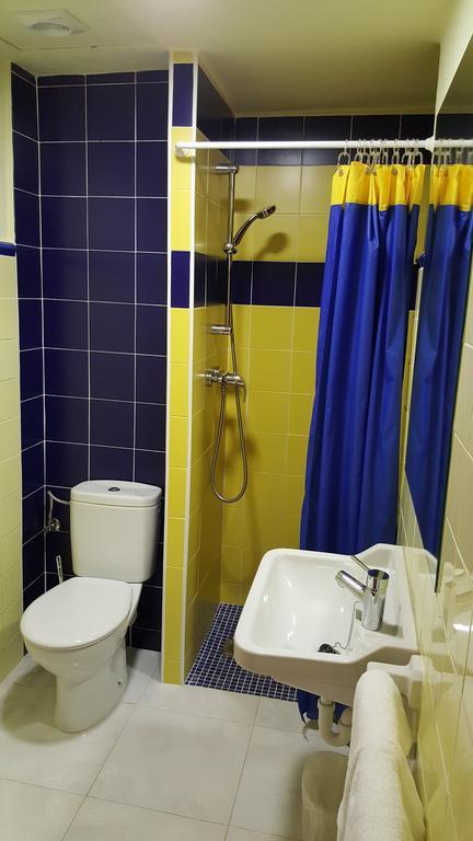 Hostal Residencia Catalina Palamós Zewnętrze zdjęcie