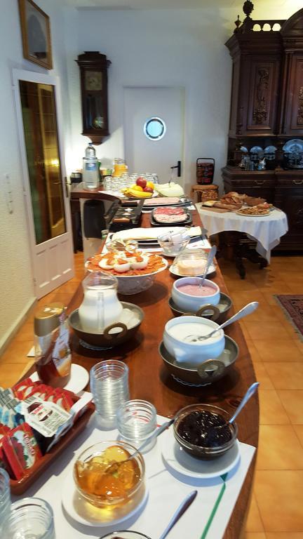 Hostal Residencia Catalina Palamós Zewnętrze zdjęcie