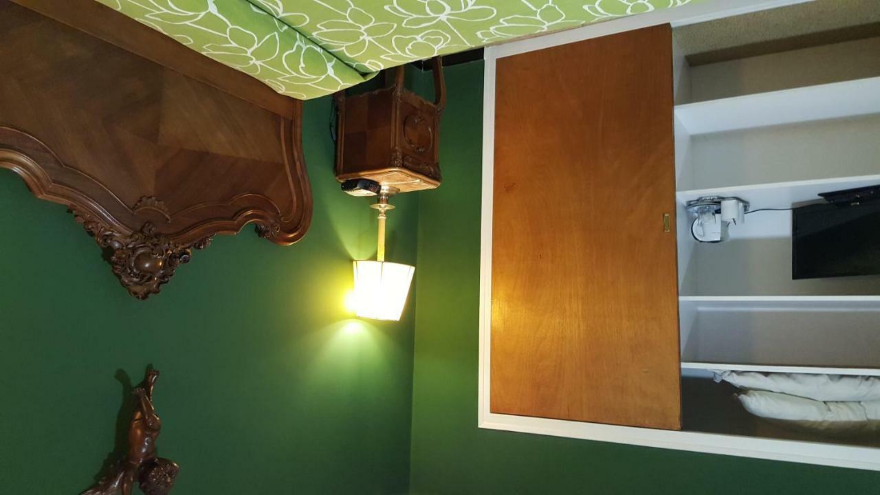 Hostal Residencia Catalina Palamós Zewnętrze zdjęcie