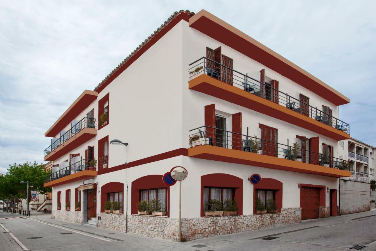 Hostal Residencia Catalina Palamós Zewnętrze zdjęcie