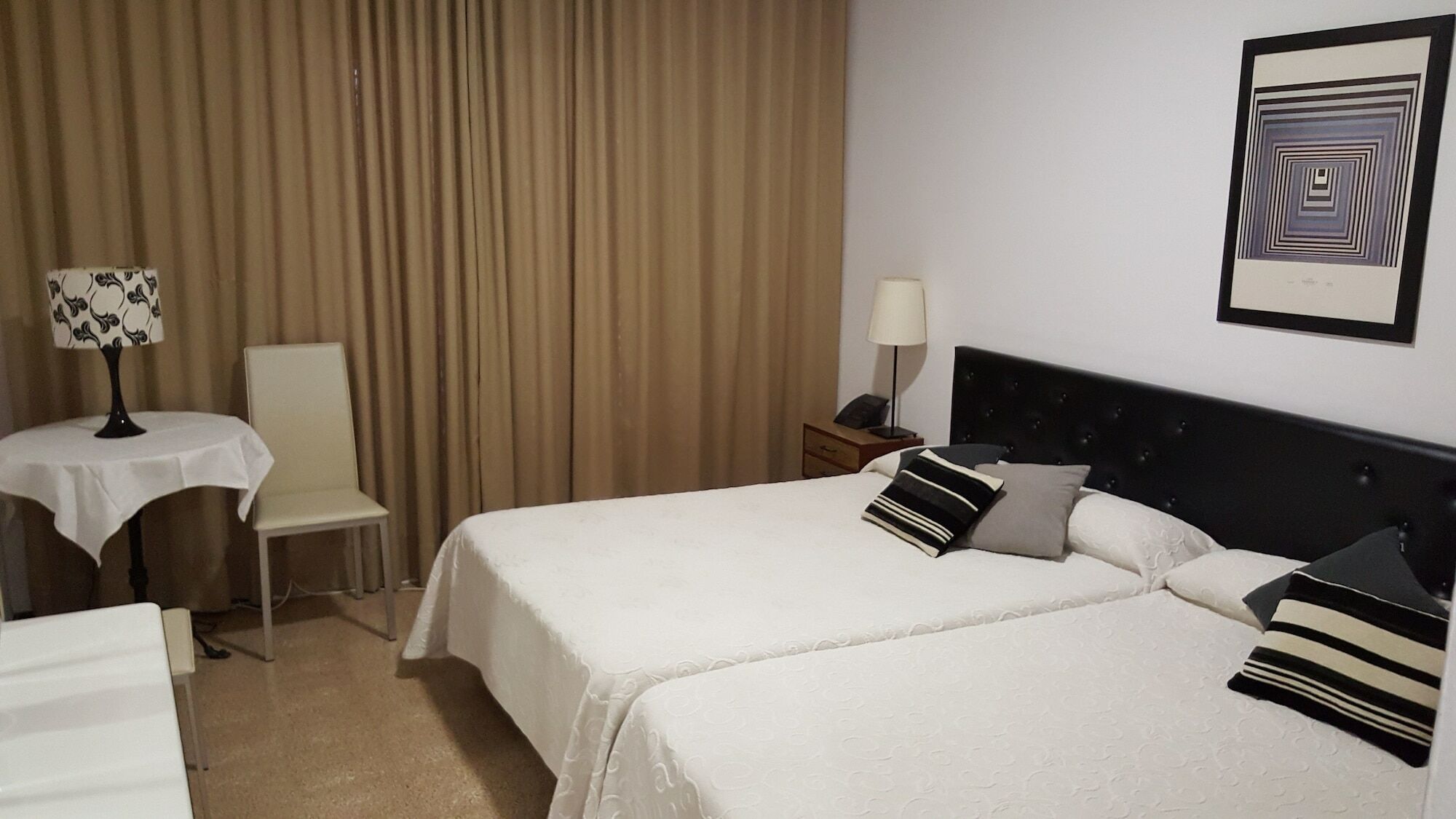 Hostal Residencia Catalina Palamós Zewnętrze zdjęcie