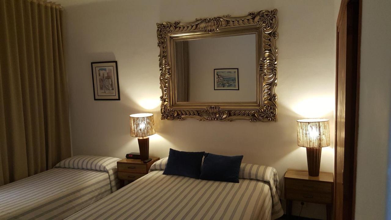 Hostal Residencia Catalina Palamós Zewnętrze zdjęcie